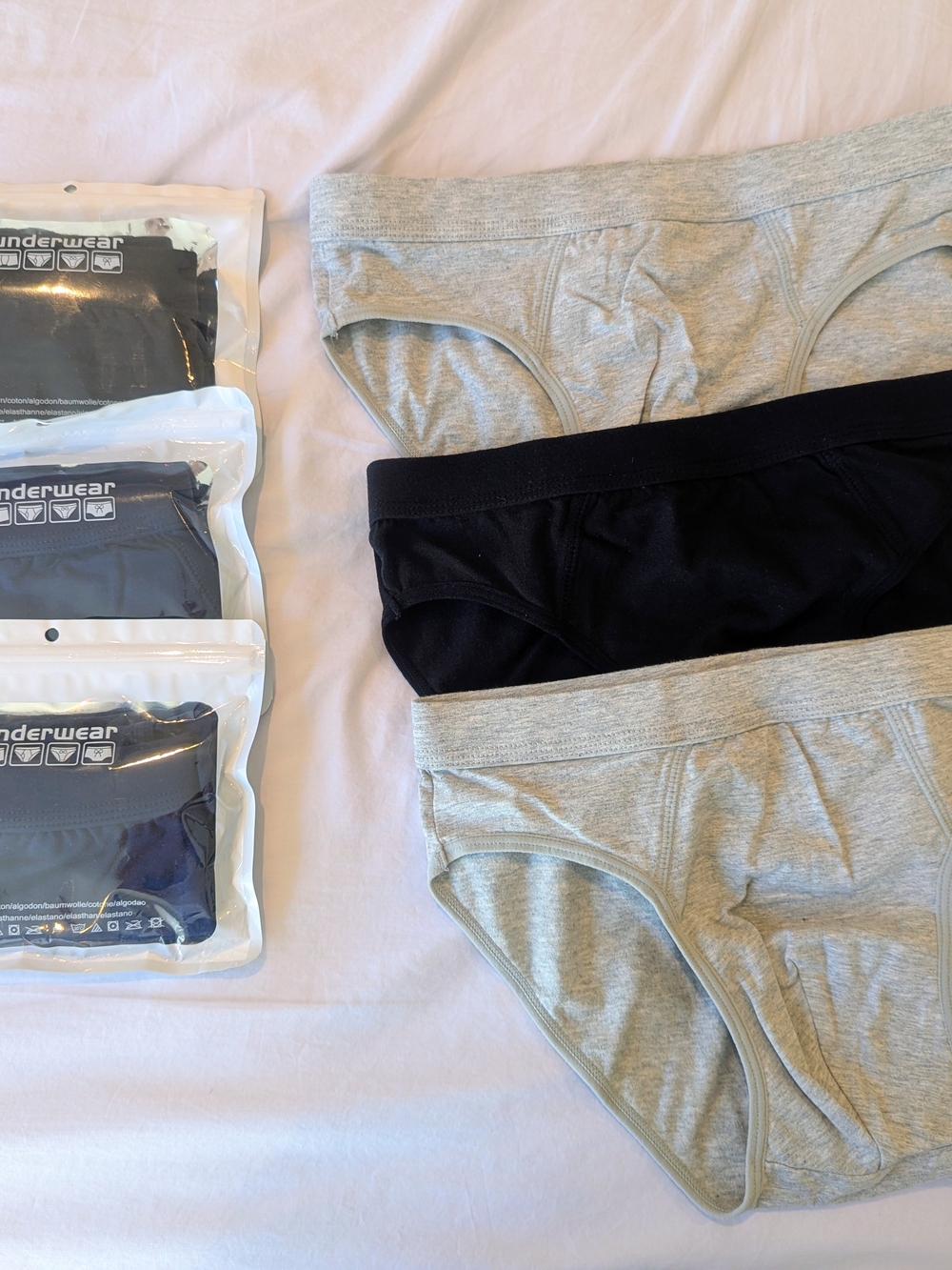 (New): 6 underwear for teen boys (26 inch waist)